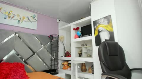 ZAIRA online show from March 30, 2026, 2:12 am