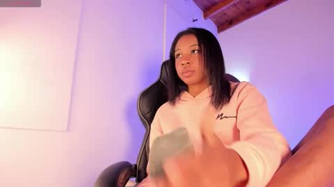 Snapshot of zairarose25 chatting on November 27, 2025, 3:03 pm Zaira online show from November 27, 2025, 3:03 pm