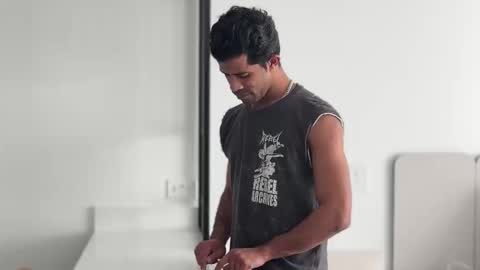 Edii online show from January 7, 2026, 6:43 pm