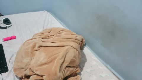Snapshot of zandilez99 chatting on April 4, 2026, 6:16 pm zandilez99 online show from April 4, 2026, 6:16 pm