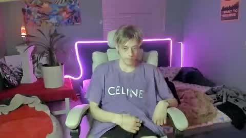 Snapshot of zane_steele chatting on March 12, 2026, 12:50 am Kel online show from March 12, 2026, 12:50 am