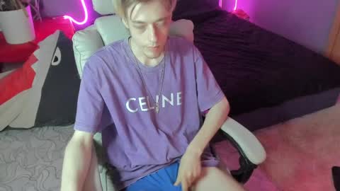 Snapshot of zane_steele chatting on April 8, 2026, 12:54 am Kel online show from April 8, 2026, 12:54 am