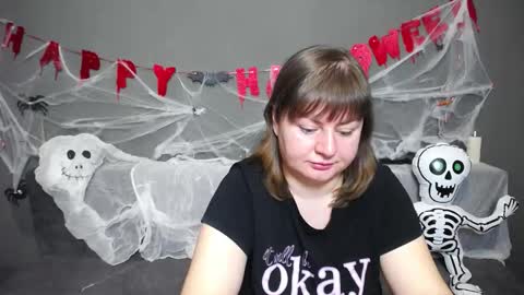 zannadreil online show from October 19, 2025, 6:08 pm