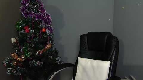 zannadreil online show from January 13, 2026, 7:08 pm