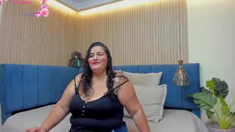 Snapshot of zara_milf_ chatting on July 15, 2026, 12:32 pm zara online show from July 15, 2026, 12:32 pm