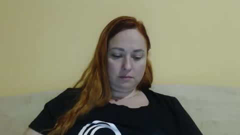 Snapshot of zara_red chatting on May 15, 2026, 8:43 am Kate. if im not here im here foxy red333 online show from May 15, 2026, 8:43 am