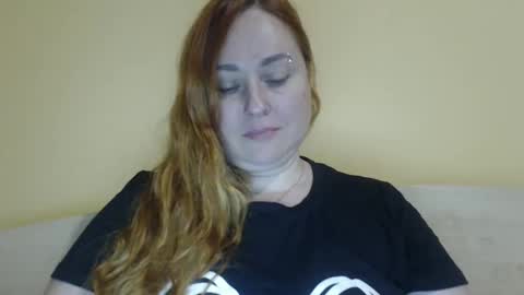 Snapshot of zara_red chatting on June 3, 2026, 12:19 pm Kate. if im not here im here foxy red333 online show from June 3, 2026, 12:19 pm