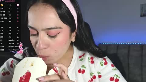 zaradames_ online show from February 15, 2026, 3:58 am