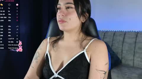 zaradames_ online show from June 6, 2026, 5:12 am