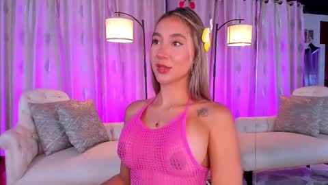 Snapshot of zarajener chatting on March 25, 2026, 8:37 pm online show from March 25, 2026, 8:37 pm