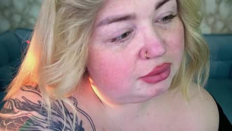 Lola online show from April 2, 2026, 9:01 pm