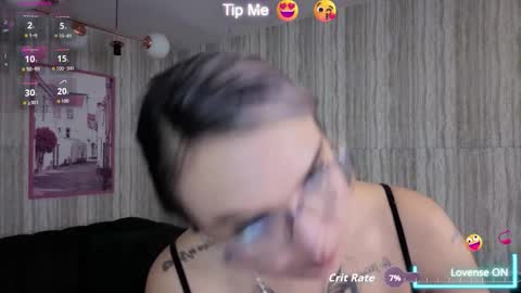 Isabella online show from March 24, 2026, 1:05 pm