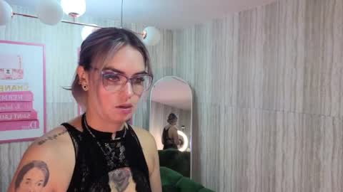 Isabella online show from April 9, 2026, 1:05 pm