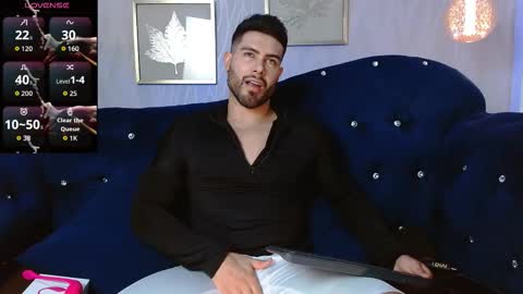 Snapshot of zarekfox chatting on October 22, 2025, 7:57 pm Zarek online show from October 22, 2025, 7:57 pm