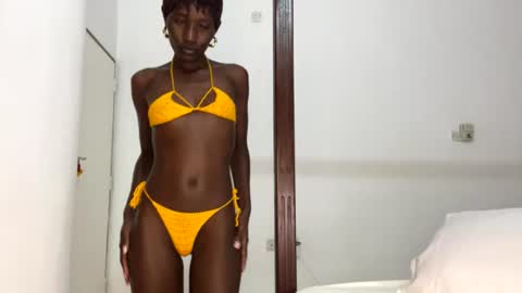 zaria_amara online show from June 21, 2026, 6:54 pm
