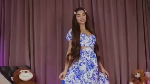 zariaavera online show from March 25, 2026, 9:10 pm