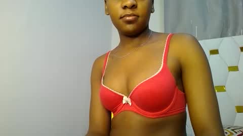 Snapshot of zariah011 chatting on May 14, 2026, 10:05 pm zariah online show from May 14, 2026, 10:05 pm