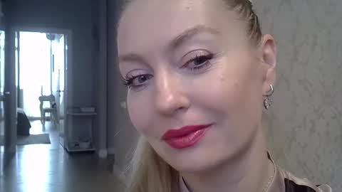 Zarina Swift online show from February 28, 2025, 4:43 am