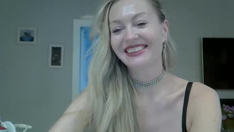 Zarina Swift online show from September 28, 2025, 12:10 pm