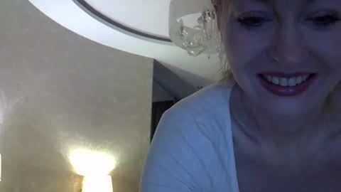 Zarina Swift online show from October 14, 2025, 4:13 am