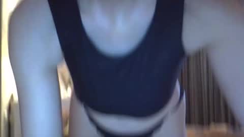 Zarina Swift online show from October 21, 2025, 4:13 am