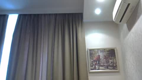Zarina Swift online show from May 13, 2026, 4:54 am