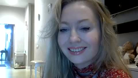 Zarina Swift online show from May 30, 2026, 6:43 am