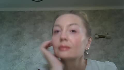 Zarina Swift online show from June 7, 2026, 7:12 am