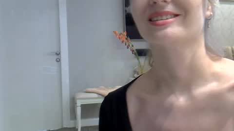 Zarina Swift online show from August 8, 2026, 8:16 am