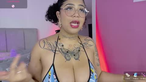 zaya_1 online show from November 17, 2025, 12:33 pm