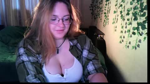 Snapshot of zayarush chatting on September 30, 2025, 10:42 am zayarush online show from September 30, 2025, 10:42 am