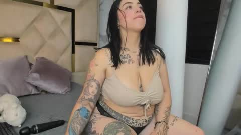 Snapshot of zayrastorm chatting on April 30, 2026, 3:40 pm Zayra online show from April 30, 2026, 3:40 pm