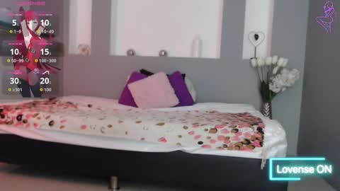 Karolyne online show from November 21, 2025, 7:34 pm