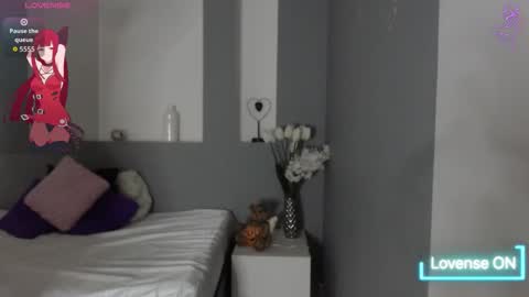 Karolyne online show from November 27, 2025, 11:23 am