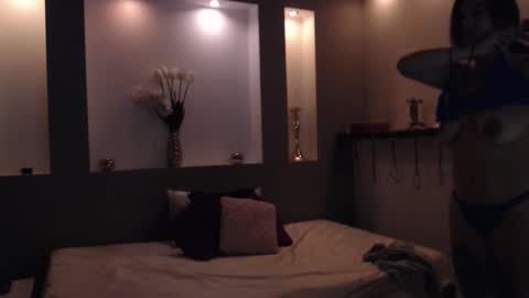 Karolyne online show from February 2, 2026, 11:09 am