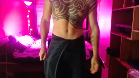 zebroroa online show from December 9, 2024, 12:51 pm