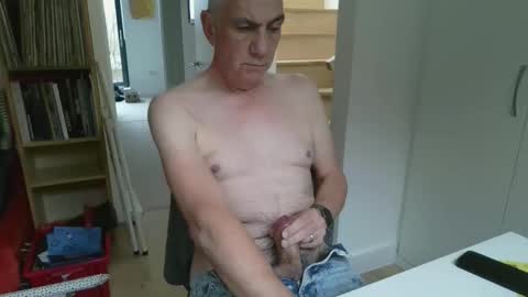 Snapshot of zeep16 chatting on November 7, 2025, 10:15 am zeep16 online show from November 7, 2025, 10:15 am