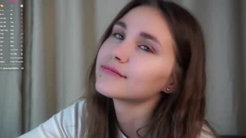 Emilia online show from November 5, 2025, 2:22 am