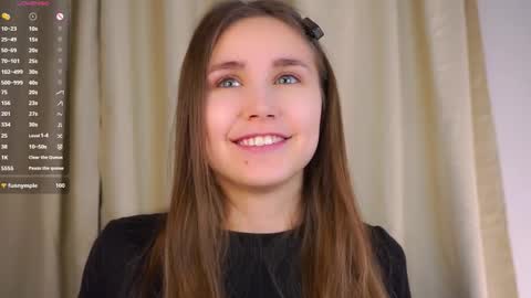 Emilia online show from December 19, 2025, 10:28 pm