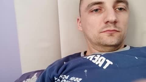 zenek1989007 online show from April 7, 2026, 9:43 am
