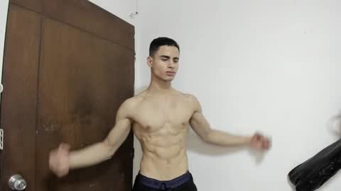 zenzhu online show from December 9, 2024, 3:50 am