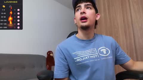 Snapshot of zenn_rush chatting on December 3, 2024, 11:44 am Zenn online show from December 3, 2024, 11:44 am