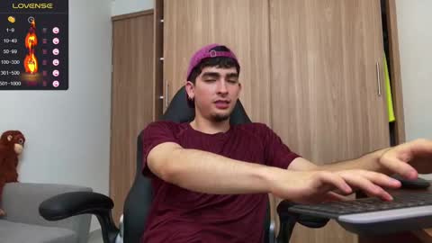 Snapshot of zenn_rush chatting on December 9, 2024, 11:26 am Zenn online show from December 9, 2024, 11:26 am