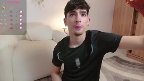 Snapshot of zenn_rush chatting on March 8, 2025, 1:36 pm Zenn online show from March 8, 2025, 1:36 pm