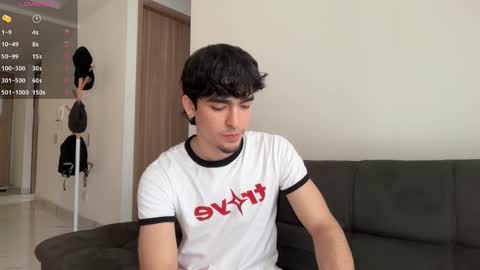 Snapshot of zenn_rush chatting on September 15, 2025, 1:44 pm Zenn online show from September 15, 2025, 1:44 pm