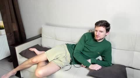 Andrew online show from December 2, 2025, 7:53 pm