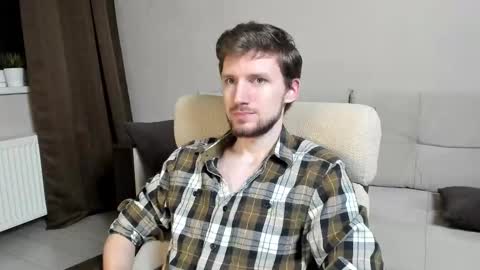 Snapshot of zepanl chatting on December 19, 2025, 11:45 pm Andrew online show from December 19, 2025, 11:45 pm