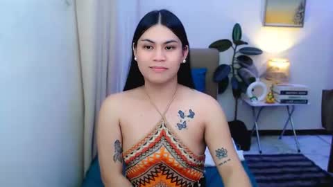 zephyraaaaa online show from June 14, 2026, 4:09 pm