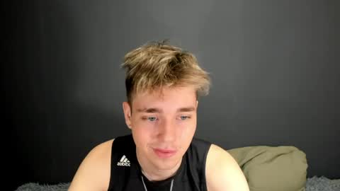 Ethan online show from April 27, 2026, 2:53 am