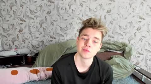 Ethan online show from May 18, 2026, 3:02 am